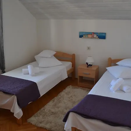 Apartman With A Parking Space - 13534 *