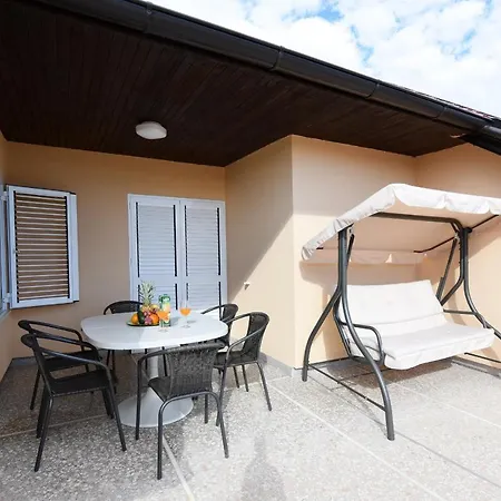 Lejlighed With A Parking Space - 13534 *